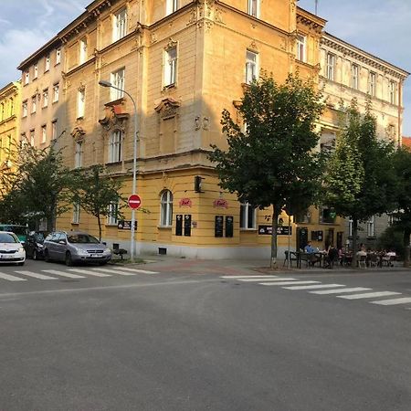 Apatrhostel Brno Брно Екстер'єр фото
